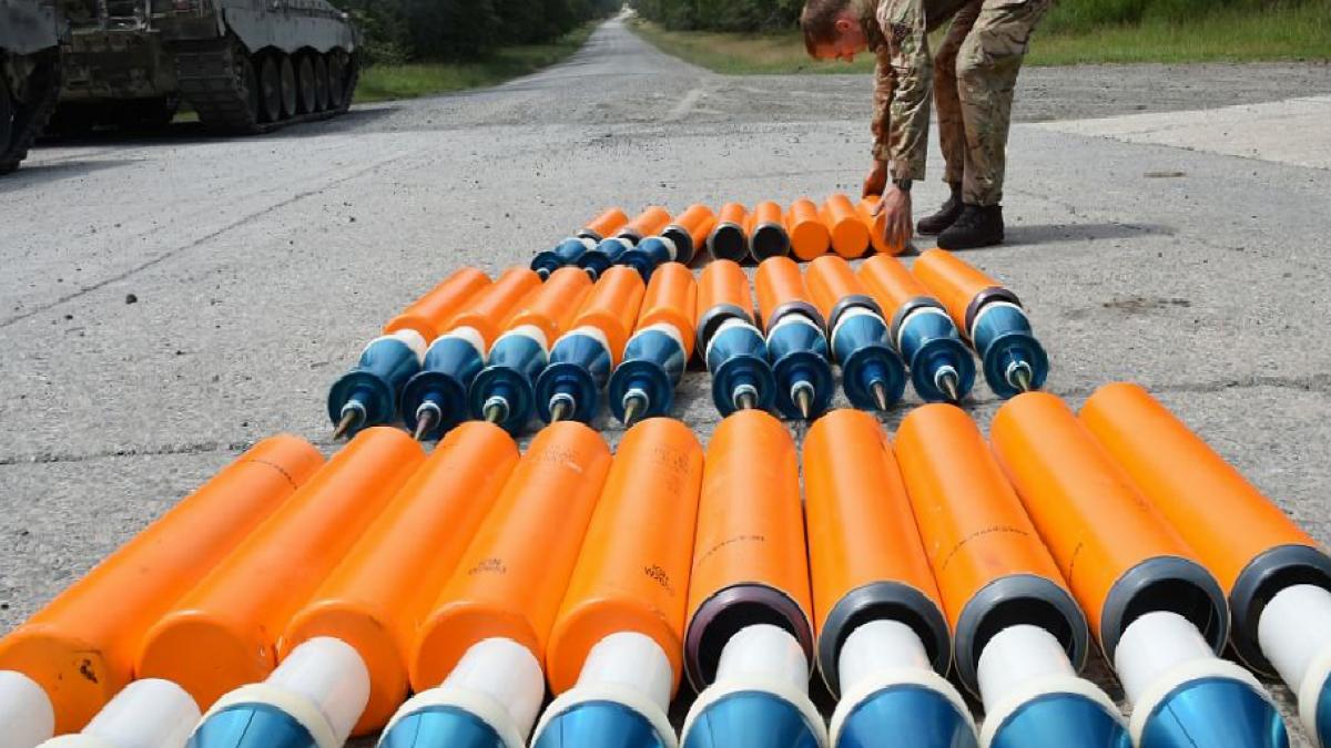 İngiltere, Ukrayna için Challenger 2 tanklarının seyreltilmiş uranyum içeren mermiler içereceğini söyledi