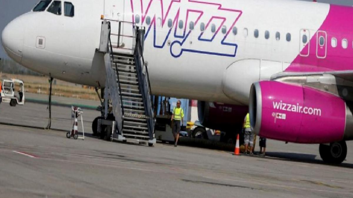 Wizz Air, Ukrayna'ya komşu ülkelerde Rusya gerilimi tırmanırken bazı uçuşları askıya alıyor
