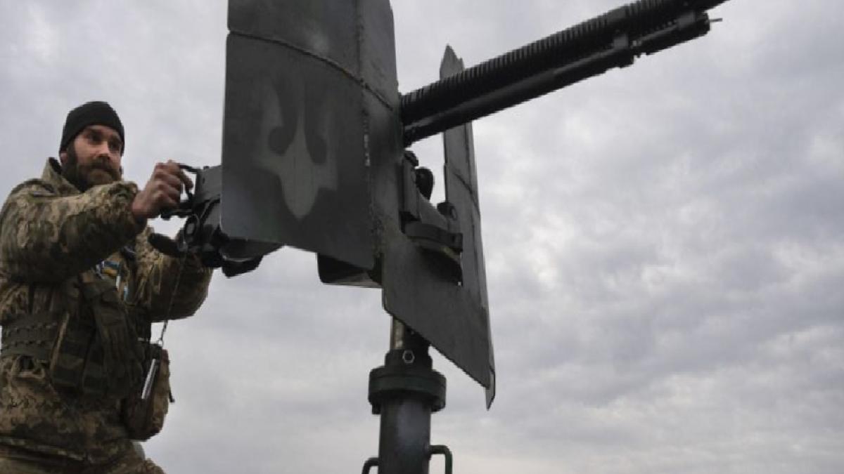 Ukrayna ordusu, Rus hedeflerini düşürmekle görevli anti-drone birimlerini gösteriyor
