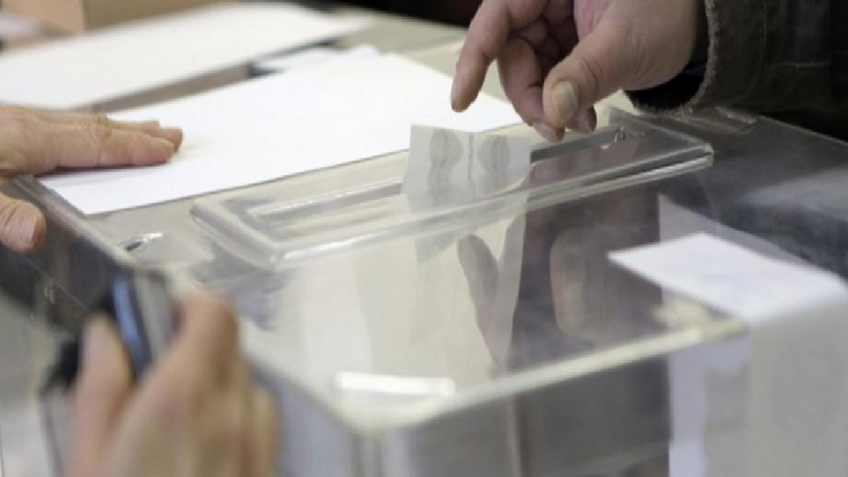 Bulgar halkı, iki yıl içinde beşinci genel seçim için oy kullanmak üzere sandık başına gidiyor