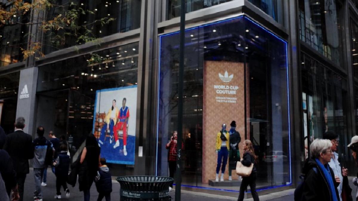 Adidas, Yeezy Markasının Geleceğini Düşünürken Tahminlerini Yeniden Kesti