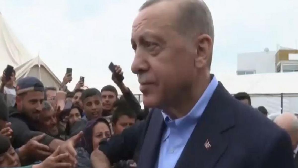 Cumhurbaşkanı Erdoğan, harap durumdaki Hatay'ı ziyaret etti